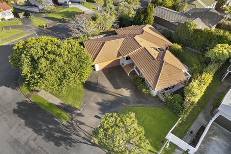 Photo of property in 1 Halldene Terrace, Red Beach, 0932