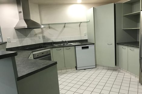 Photo of property in Grandstand Apartments, 10/80u Kent Terrace, Mount Victoria, Wellington, 6011