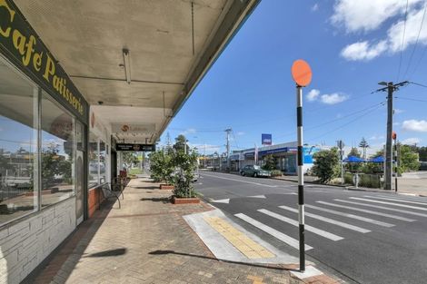 Photo of property in 11 Beach Haven Road, Beach Haven, Auckland, 0626