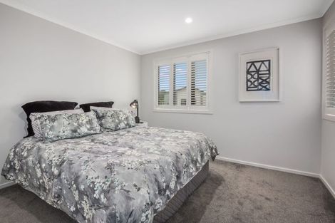 Photo of property in 5a Breakwater Way, Whitby, Porirua, 5024