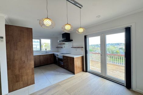 Photo of property in 118 Stapleford Crescent, Browns Bay, Auckland, 0630