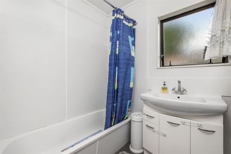 Photo of property in 4a Pratt Street, Papakura, 2110