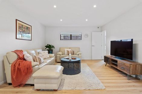 Photo of property in 2/19a Sanders Avenue, Takapuna, Auckland, 0622