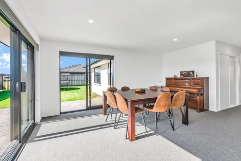 Photo of property in 197 Faringdon Boulevard, Rolleston, 7615