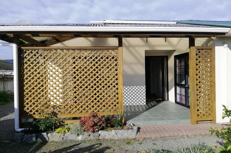 Photo of property in 28 Langdale Avenue, Paraparaumu, 5032