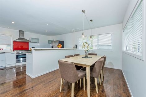 Photo of property in 123a Hobsonville Road, West Harbour, Auckland, 0618