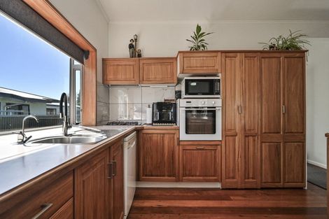 Photo of property in 812 Lawrence Street, Akina, Hastings, 4122