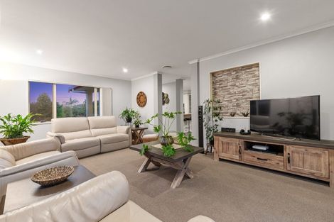 Photo of property in 4 Kestrel Avenue, Welcome Bay, Tauranga, 3112