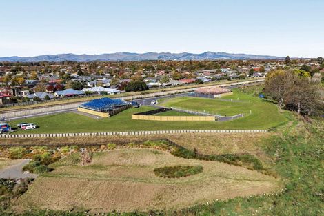 Photo of property in 19 Cunliffe Road, Redwood, Christchurch, 8051