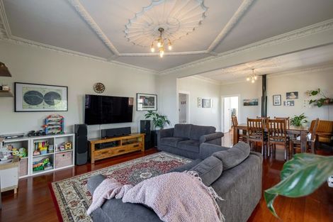 Photo of property in 5 Perrin Place, Kelvin Grove, Palmerston North, 4414