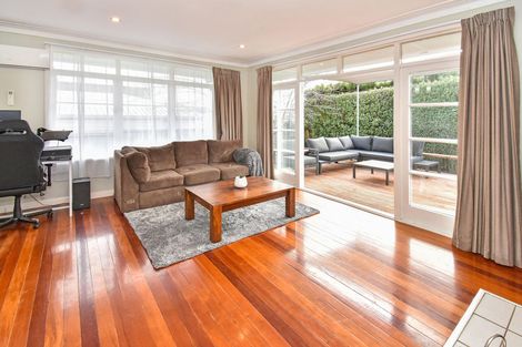 Photo of property in 2/16 View Road, Wairau Valley, Auckland, 0627