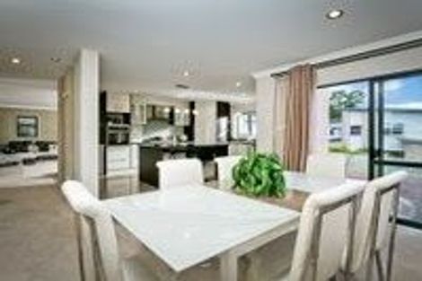 Photo of property in 62 Laurel Oak Drive, Schnapper Rock, Auckland, 0632