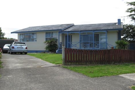 Photo of property in 40 Staverton Crescent, Mangere, Auckland, 2022
