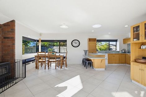 Photo of property in 11 Fern Grove, Taradale, Napier, 4112