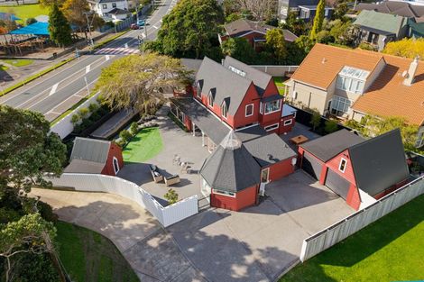 Photo of property in 64 Kings Crescent, Hutt Central, Lower Hutt, 5010