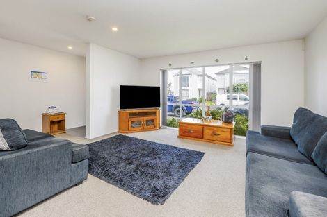 Photo of property in 35 Treestump Road, Takanini, 2112