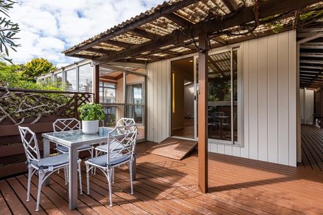 Photo of property in 12 Hollis Road, Paraparaumu Beach, Paraparaumu, 5032