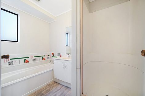Photo of property in 2/6 Trimdon Street, Randwick Park, Auckland, 2105