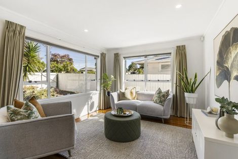 Photo of property in 1/43 Rimu Street, New Lynn, Auckland, 0600