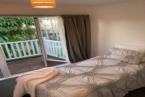 Photo of property in 5/72 Kitchener Road, Milford, Auckland, 0620