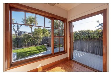 Photo of property in 19 Tahunanui Drive, Tahunanui, Nelson, 7011