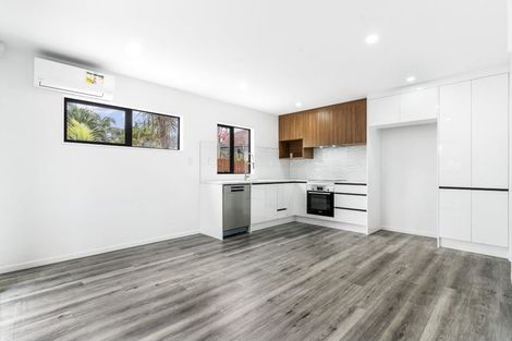 Photo of property in 7 Gladfield Lane, Te Atatu Peninsula, Auckland, 0610