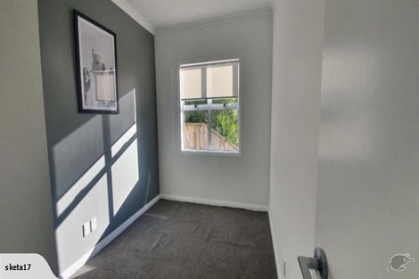 Photo of property in 14 Golf Road, Manor Park, Lower Hutt, 5019