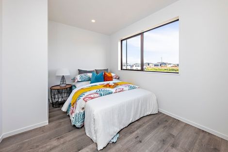 Photo of property in 33 Sapwood Crescent, Takanini, 2110