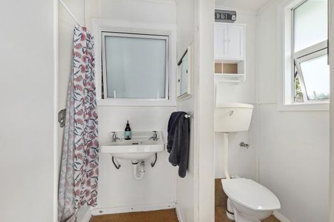 Photo of property in 81 Severn Street, Island Bay, Wellington, 6023