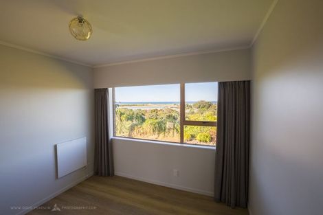 Photo of property in 21 Kakariki Road, Ngunguru, Whangarei, 0173