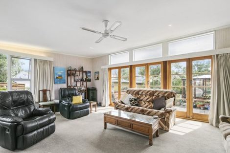 Photo of property in 18 Marlborough Street, Silverstream, Upper Hutt, 5019
