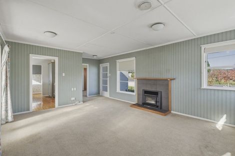 Photo of property in 9 Rangatira Road, Hunterville, 4730