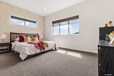Photo of property in 3 Woolshed Lane, Pukekohe, 2120
