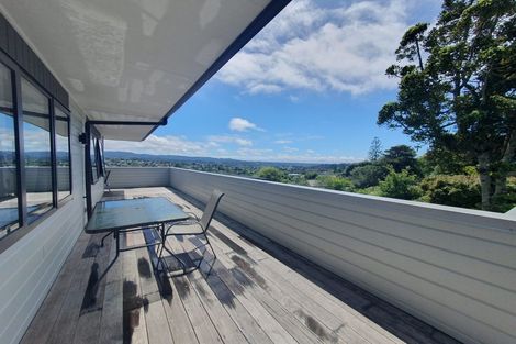 Photo of property in 1 Mataki Way, Glen Eden, Auckland, 0602