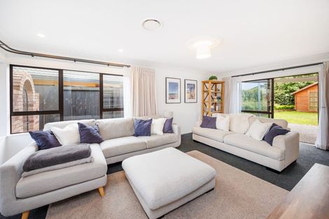 Photo of property in 77 Pacific Drive, Fitzherbert, Palmerston North, 4410