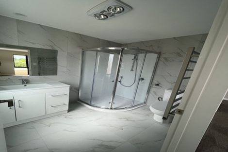Photo of property in 8 Springhill Lane, Sunnyvale, Auckland, 0612
