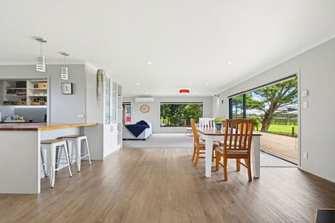 Photo of property in 69 Waipipi Wharf Road, Pollok, Waiuku, 2683