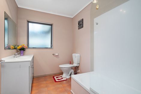 Photo of property in 22 Margarita Rise, Pukekohe, 2120