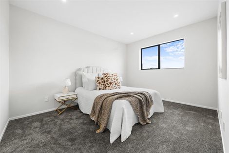 Photo of property in 73 Tributary Parade, Karaka, 2113