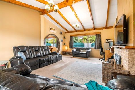 Photo of property in 23 Hatton Road, Orewa, 0931