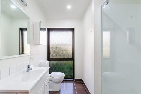 Photo of property in 1 Manu Grove, Waikanae, 5036