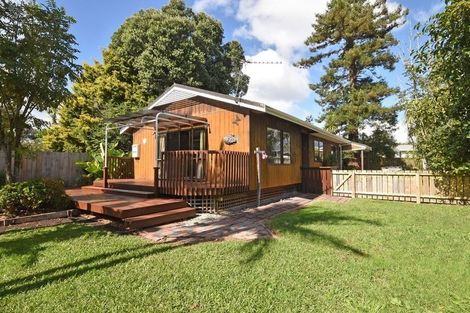 Photo of property in 4 Glen Close, Glen Eden, Auckland, 0602
