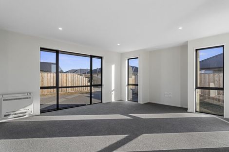 Photo of property in 14 Grey View Grove, Rangiora, 7400
