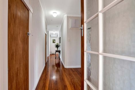 Photo of property in 33 Rogan Street, New Plymouth, 4310