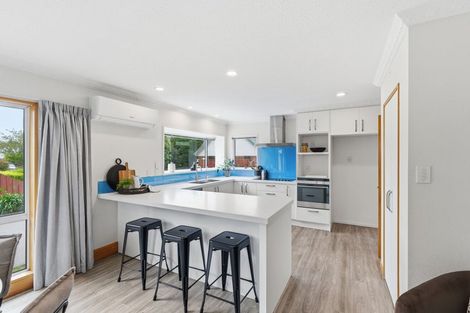 Photo of property in 7 Broadfell Avenue, Avonhead, Christchurch, 8042