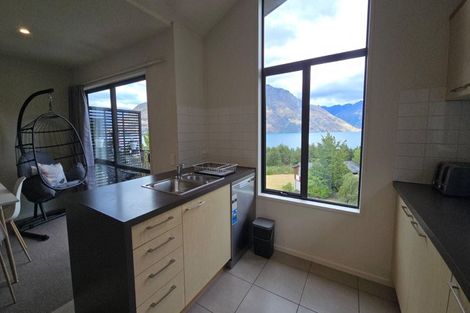 Photo of property in Arno Apartment, 11/8 Mckerrow Place, Sunshine Bay, Queenstown, 9300