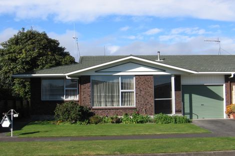 Photo of property in 26 Edwards Place, Terrace End, Palmerston North, 4410