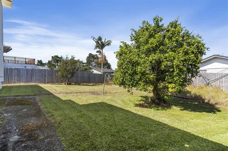 Photo of property in 73 Archmillen Avenue, Pakuranga Heights, Auckland, 2010