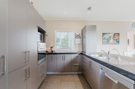 Photo of property in 156 Rimu Street, Maeroa, Hamilton, 3200
