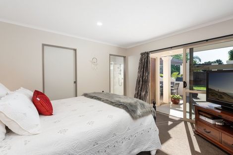 Photo of property in 10 Saint Kilda Place, Papamoa Beach, Papamoa, 3118